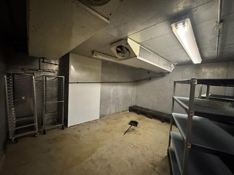 More Photos Of 1181 Stone Dr, Harrison Restaurant For Sale