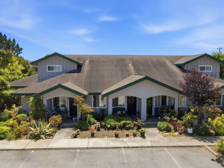 More Photos Of 2220 Chanticleer Ave, Santa Cruz Apartments For Sale