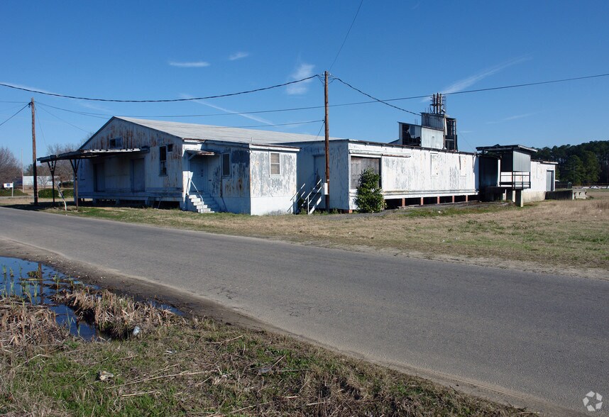 Primary Photo Of 221 S Mullins St, Mullins Warehouse For Lease