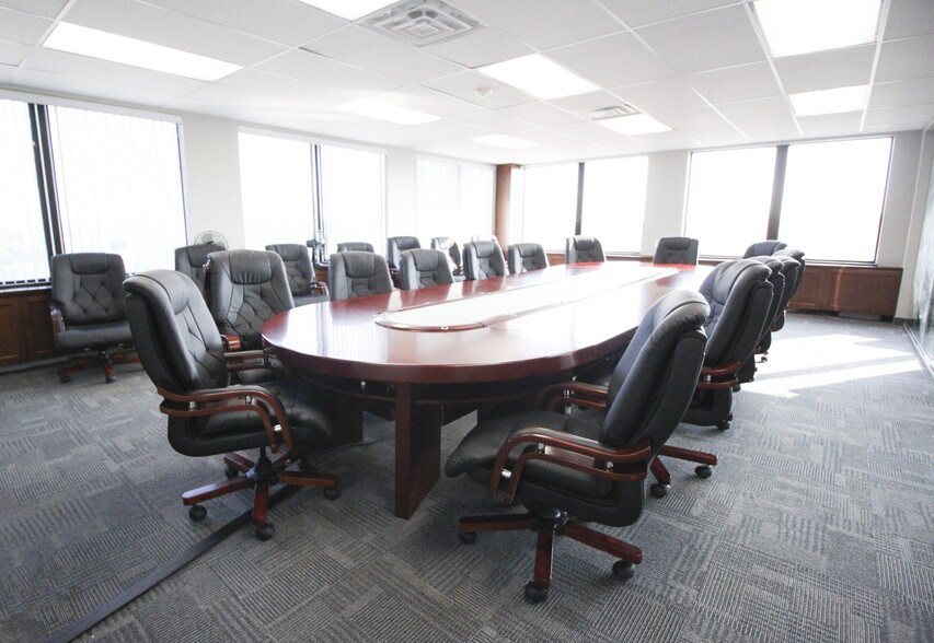 More Photos Of 27801 Euclid Ave, Euclid Office Residential For Lease