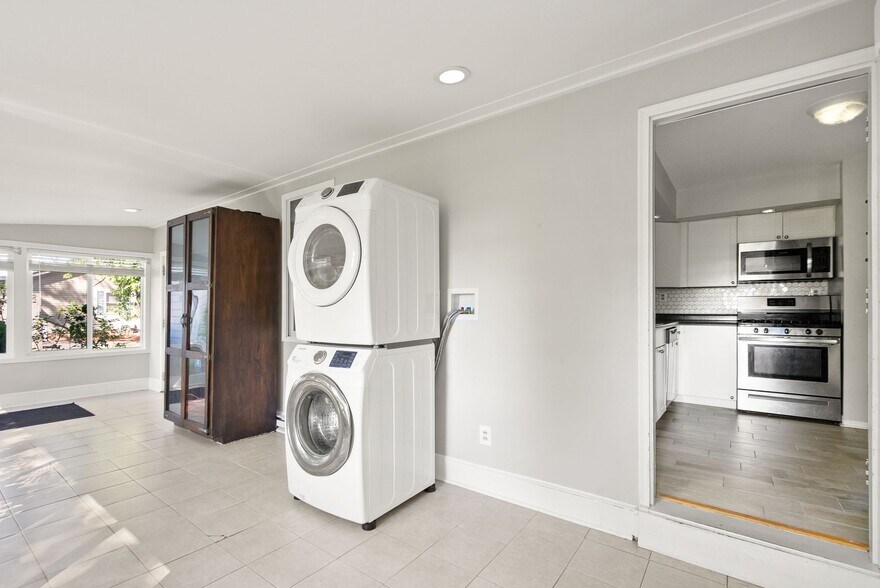 More Photos Of 17423 Wilson St, Dumfries Multifamily For Sale
