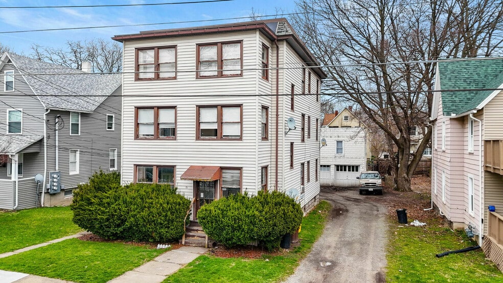Primary Photo Of 71 Albert St, Johnson City Apartments For Sale