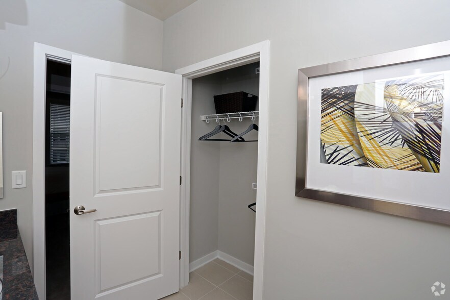 More Photos Of 101 N Wolfe St, Baltimore Apartments For Lease