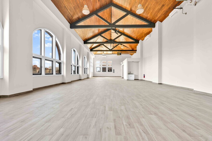 More Photos Of 405-407 Gates Ave, Brooklyn Loft Creative Space For Lease