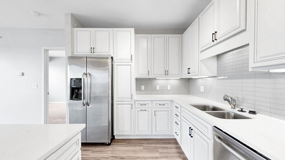 More Photos Of 1700 Plymouth Rd, Minnetonka Apartments For Lease