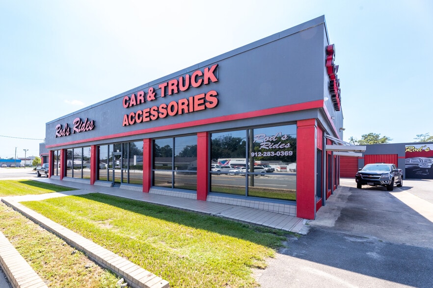 More Photos Of 447 Ossie Davis Pky, Waycross Auto Dealership For Sale