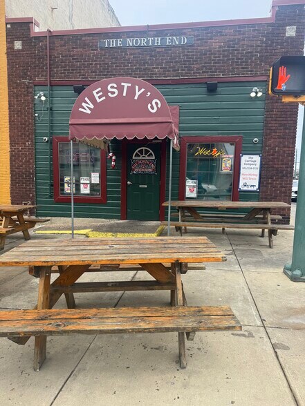 More Photos Of 346 N Main St, Memphis Restaurant For Sale
