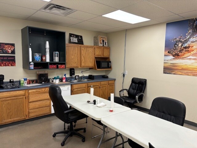 More Photos Of 899 Industrial Dr, Lewisburg Warehouse For Lease