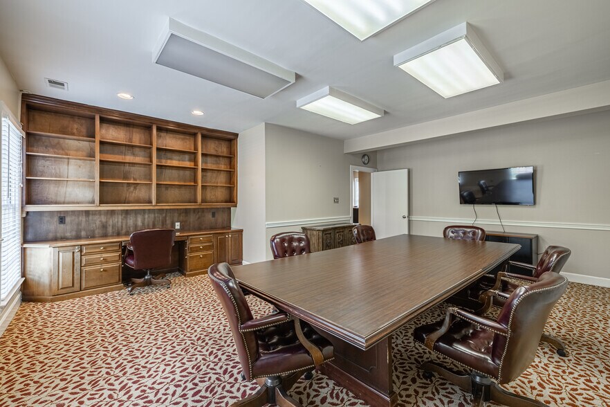 More Photos Of 223-225 N Washington St, Alexandria Office For Lease