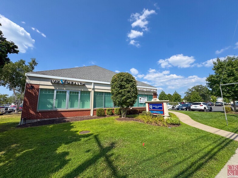 More Photos Of 119 Hebron Ave, Glastonbury Freestanding For Lease