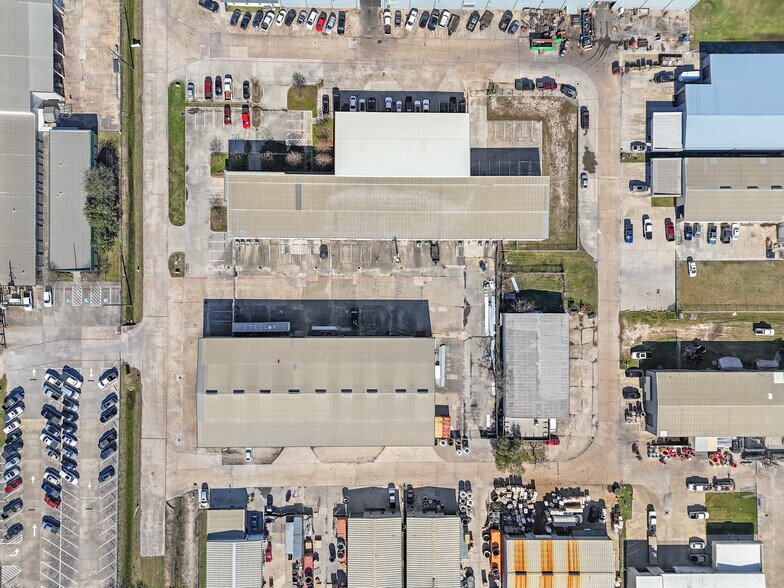 More Photos Of 6754-6758 Northwinds Dr, Houston Warehouse For Lease