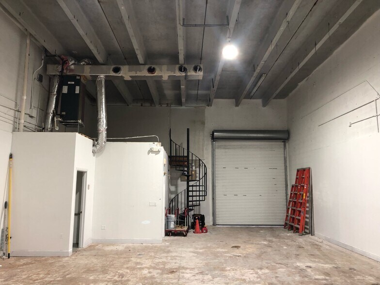 More Photos Of 7760 W 20th Ave, Hialeah Warehouse For Sale