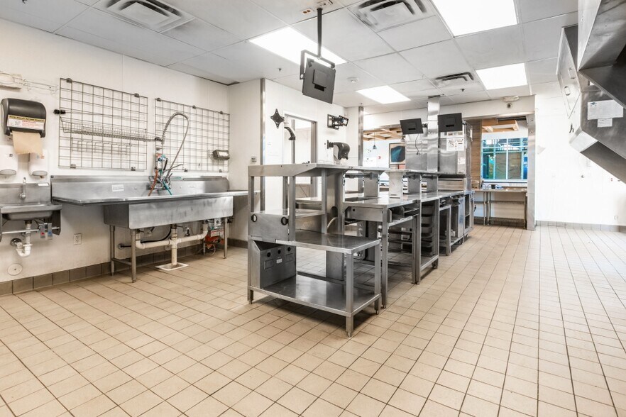 More Photos Of 191 E Gateway Dr, Heber City Fast Food For Sale