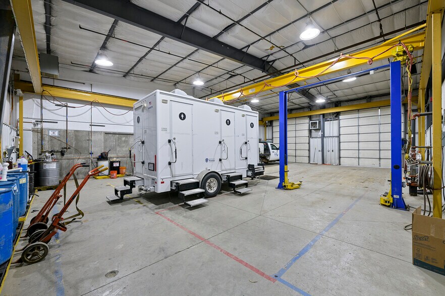More Photos Of 44-46 Wilkins Peak Dr, Rock Springs Warehouse For Sale