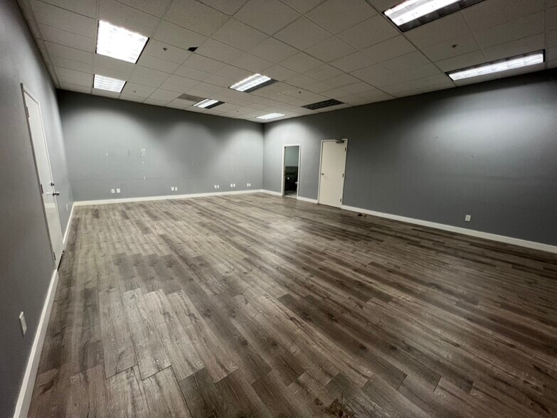 More Photos Of 7950 Cherry Ave, Fontana Light Distribution For Lease