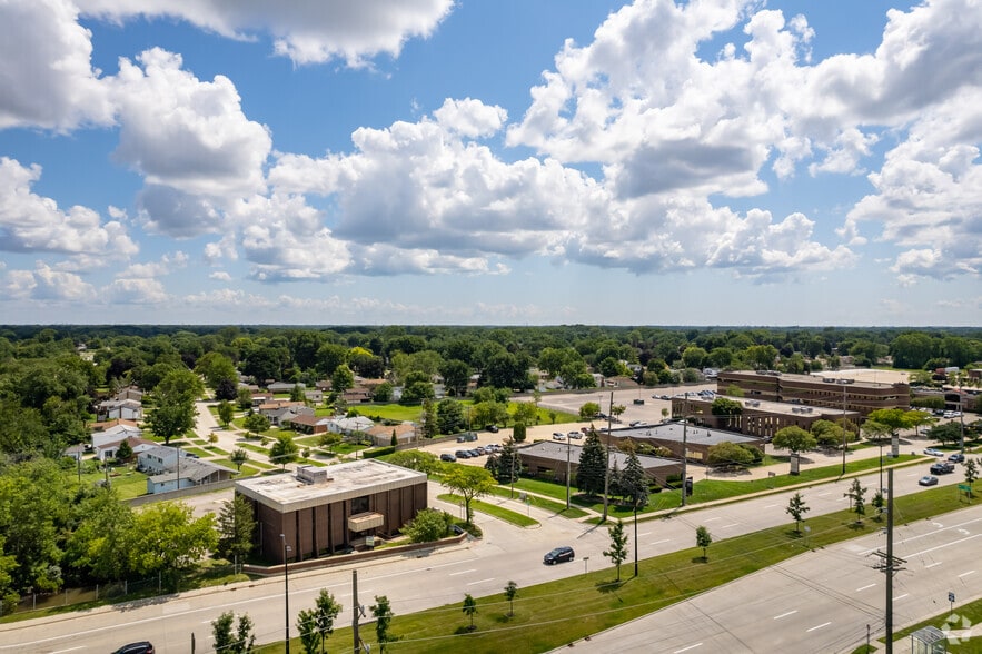More Photos Of 38900 Van Dyke Ave, Sterling Heights Office For Sale