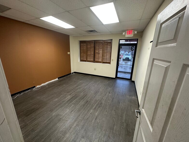 More Photos Of 4000 Fambrough Dr, Powder Springs Warehouse For Lease