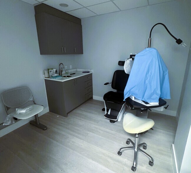 More Photos Of 5210 Linton Blvd, Delray Beach Medical For Lease