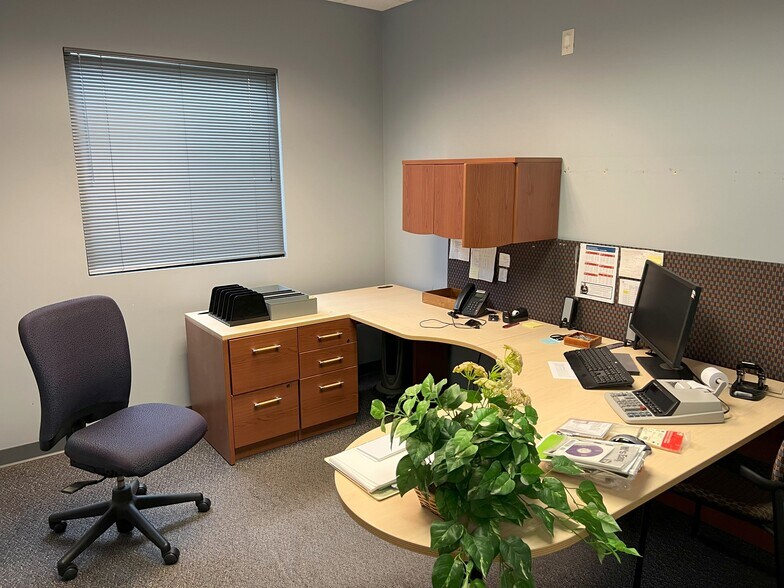 More Photos Of 8514-8518 N Dixie Dr, Dayton Medical For Lease