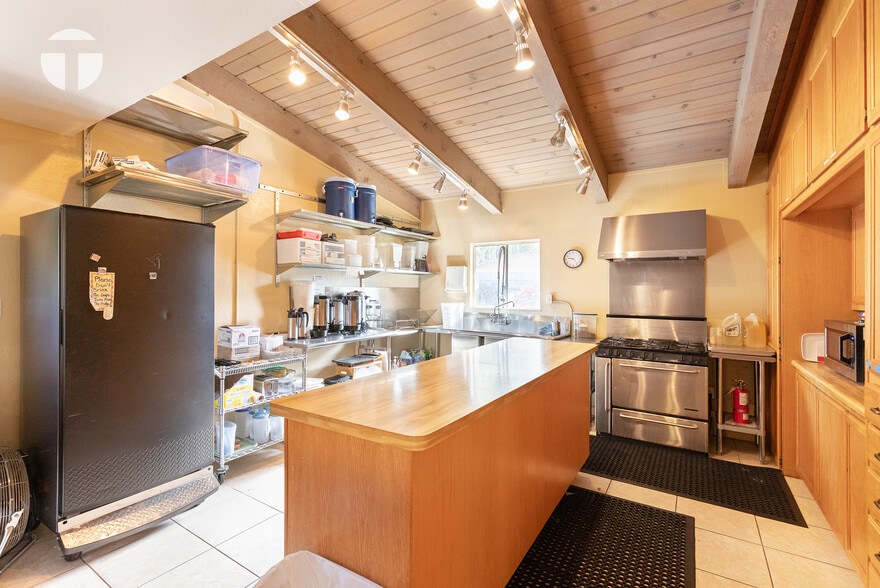 More Photos Of 6240 Verner Ave, Sacramento Religious Facility For Sale