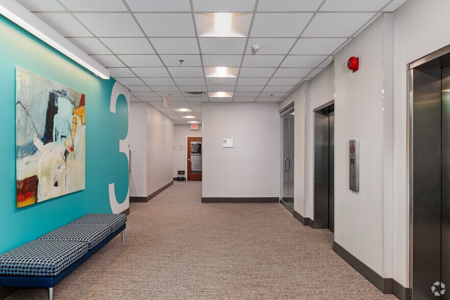 More Photos Of 8002 Discovery Dr, Richmond Medical For Lease