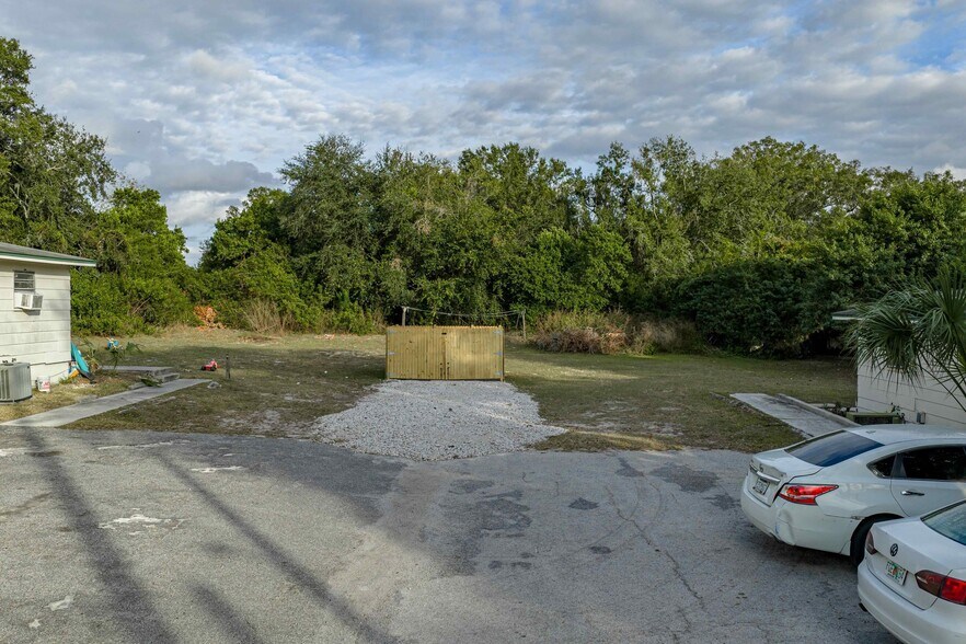 More Photos Of 100 NE 10th Ter, Mulberry Multifamily For Sale