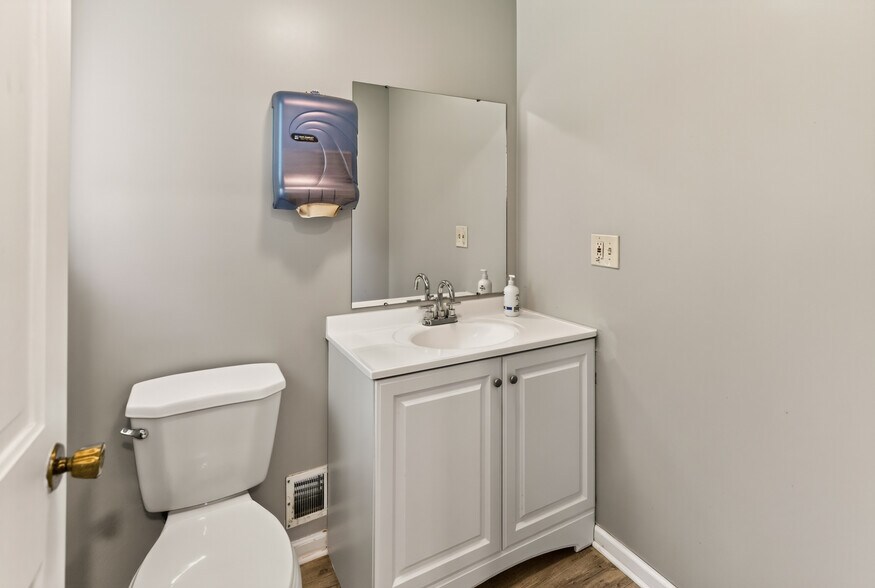 More Photos Of 6107 Loomis Rd, Farmington Office For Sale