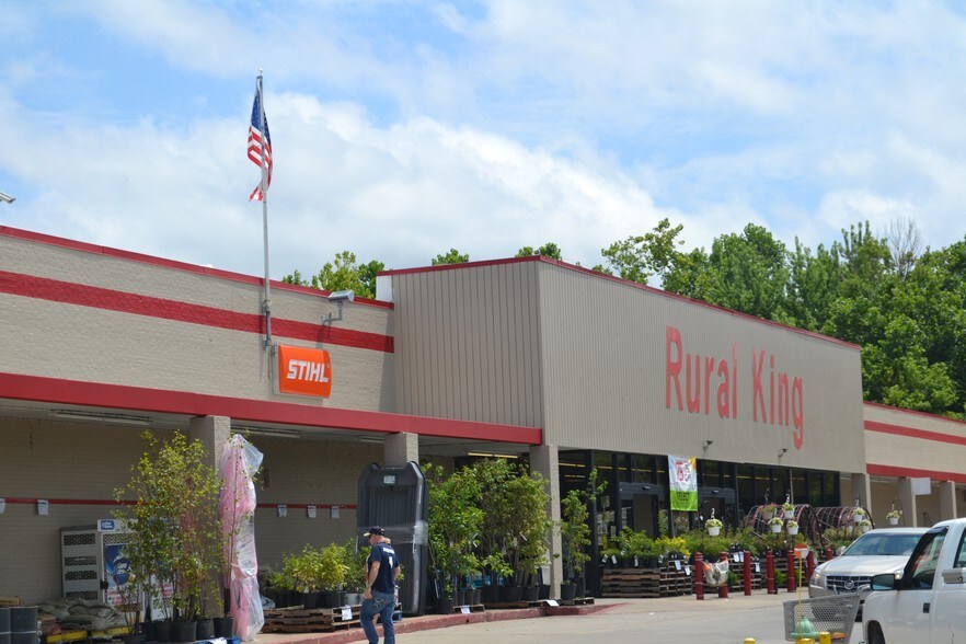 More Photos Of 550 E Industrial Park Rd, Murphysboro General Retail For Sale