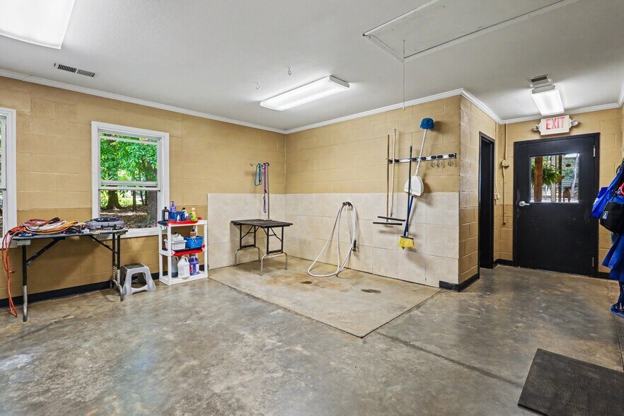 More Photos Of 4037 Old Williamston Rd, Belton Specialty For Sale