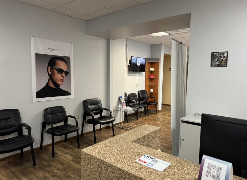 More Photos Of 1801 E Tahquitz Canyon Way, Palm Springs Medical For Sale