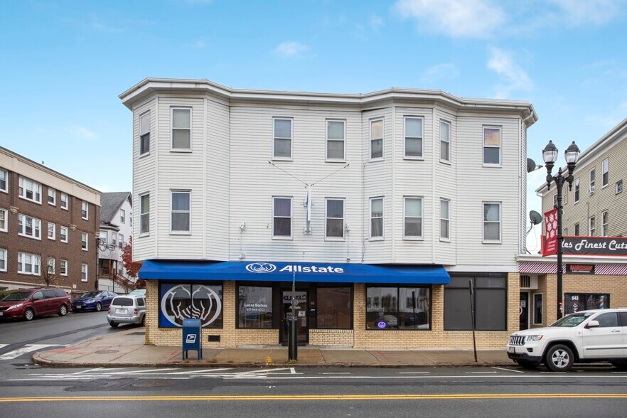 Primary Photo Of 643-645 Broadway, Everett Storefront Retail Residential For Lease