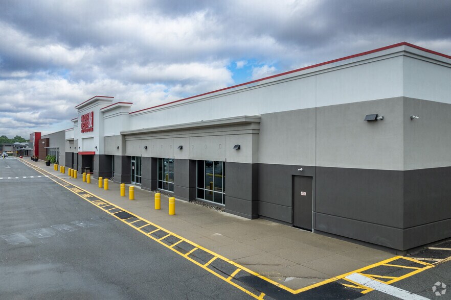 More Photos Of 1099-1159 Route 46, Parsippany General Retail For Lease