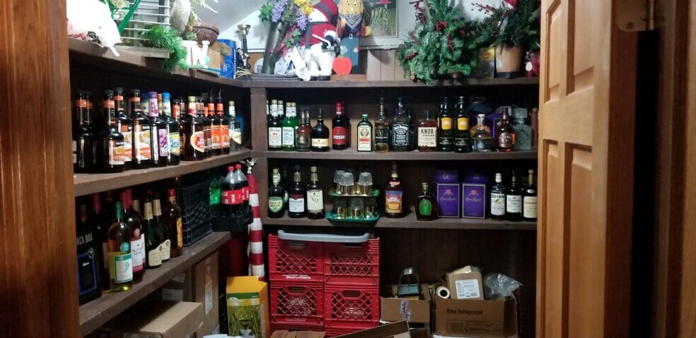 More Photos Of 26646 S 555 St, Fullerton Restaurant For Sale
