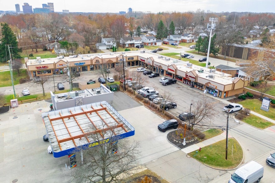 Primary Photo Of 20095-20119 W 12 Mile Rd, Southfield Storefront For Lease