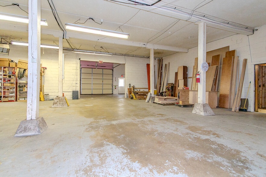 More Photos Of 20 Bowhall Rd, Painesville Warehouse For Sale