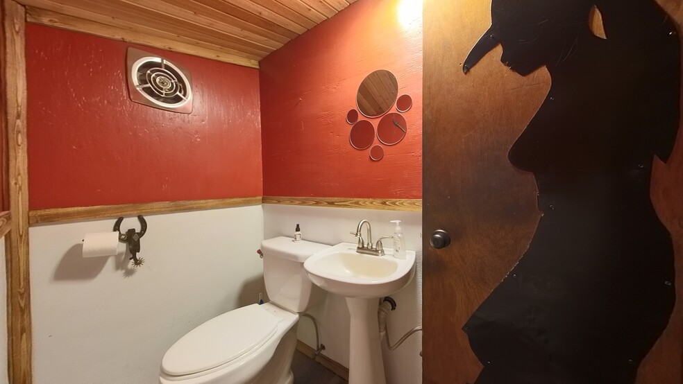 More Photos Of 5588 Highway 8, Deary General Retail For Sale