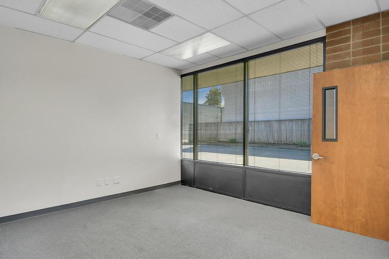 More Photos Of 18023 Highway 99, Lynnwood Office For Lease