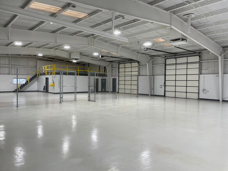 More Photos Of 7307 W 6 W N Rd, Casper Warehouse For Lease