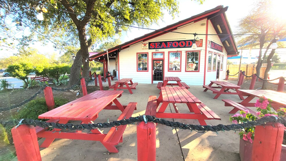 Primary Photo Of 351 Palm Valley Blvd, Round Rock Restaurant For Lease