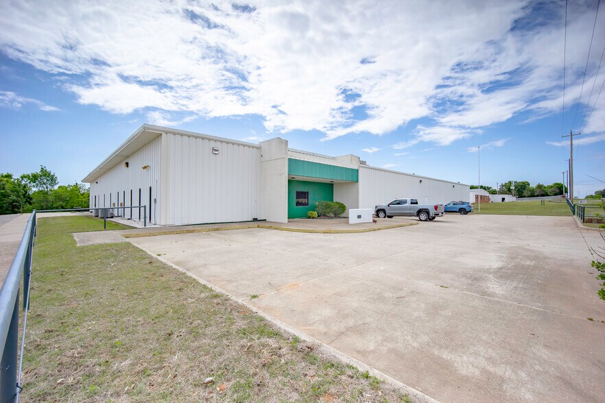 More Photos Of 1820 N Council Rd, Blanchard Food Processing For Sale