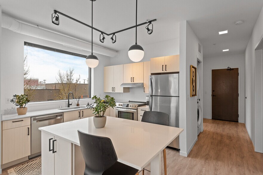 More Photos Of 2640 Nicollet Ave, Minneapolis Apartments For Sale
