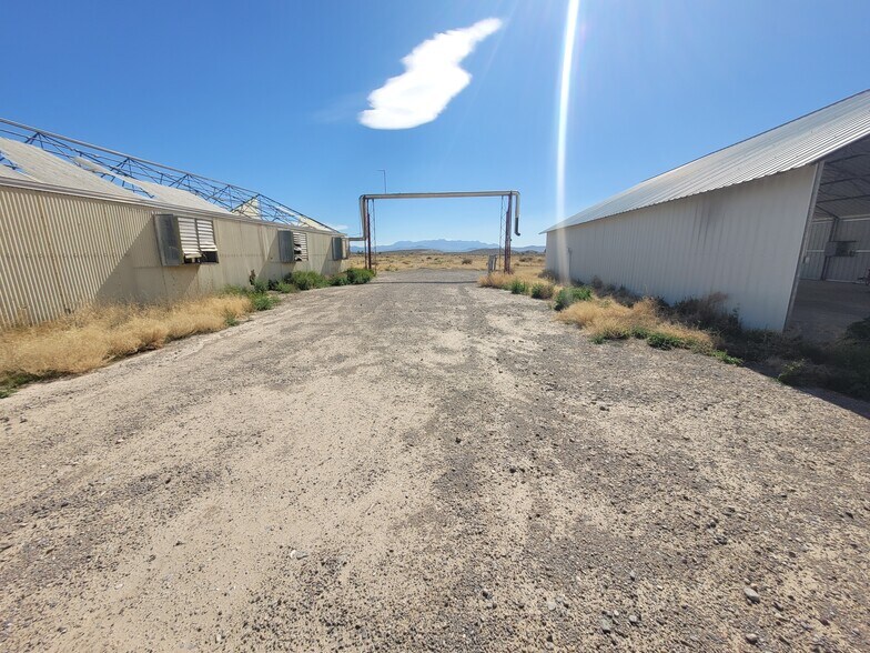 More Photos Of 3171 Tillman St, Pahrump Industrial For Sale