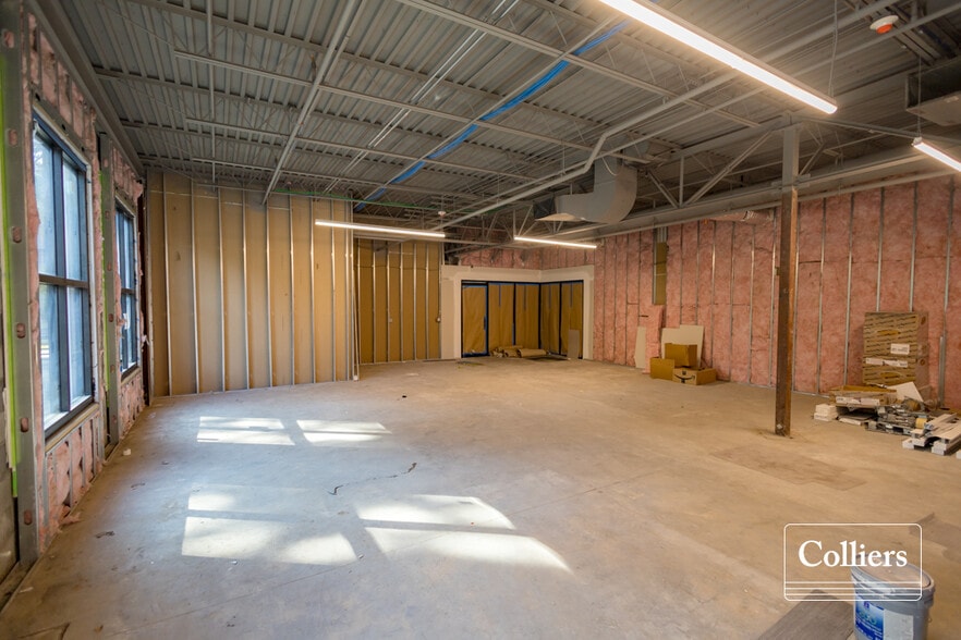 More Photos Of 8570 Rivers Ave, North Charleston Office Residential For Lease