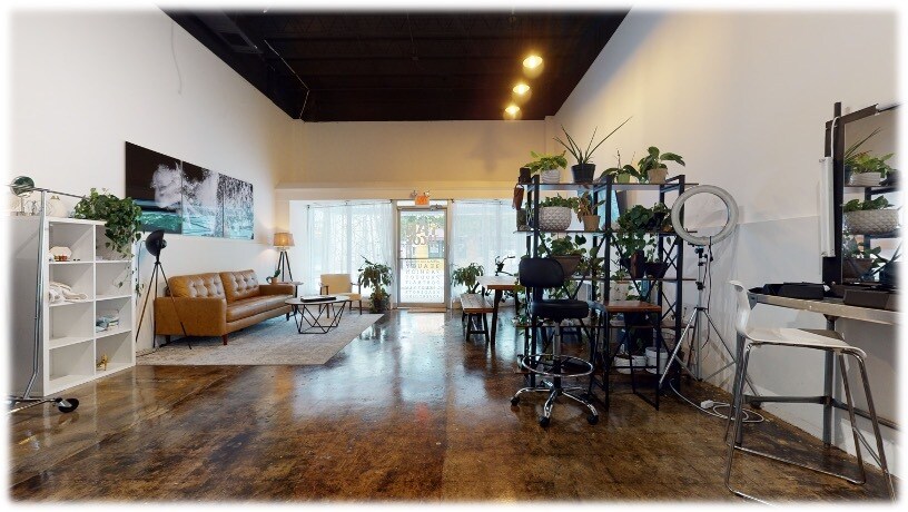 More Photos Of 210 S Olive Ave, West Palm Beach Storefront For Sale
