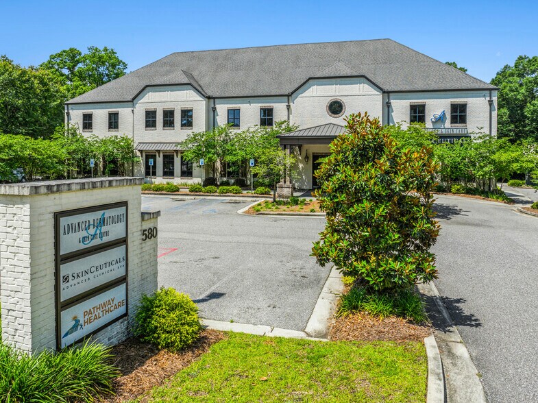 More Photos Of 580 Providence Park Dr E, Mobile Medical For Sale