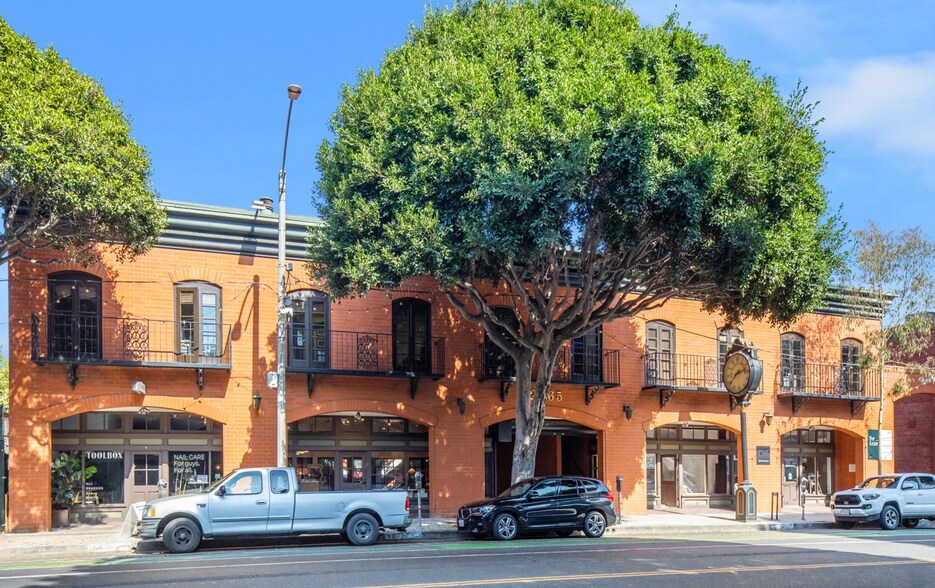 More Photos Of 2665 Main St, Santa Monica Storefront Retail Office For Lease