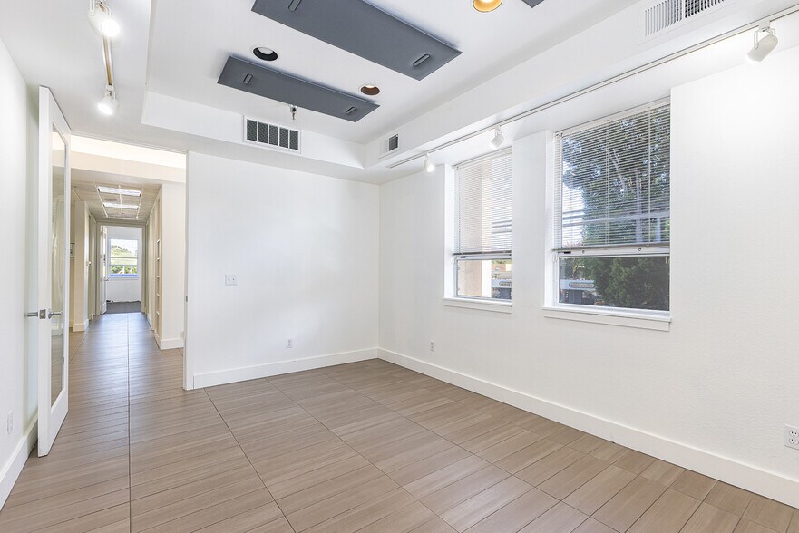 More Photos Of 7300 Healdsburg Ave, Sebastopol Office For Sale