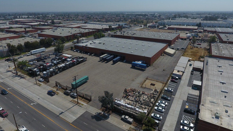 More Photos Of 230 W Rosecrans Ave, Gardena Manufacturing For Lease