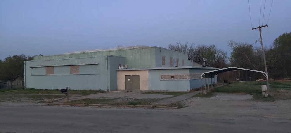 More Photos Of 110 S Driftwood Ave, Marietta Warehouse For Lease