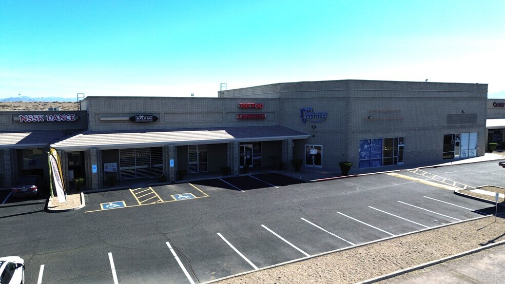 More Photos Of 21043 N Cave Creek Rd, Phoenix Storefront For Lease